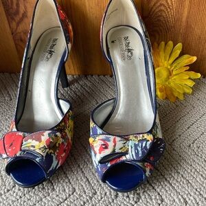 COACH AND FOUR HEEl SHOE